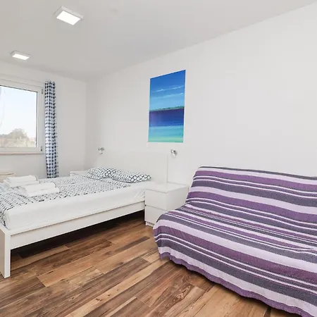 Cozy In Holiday home Privlaka (Zadar)